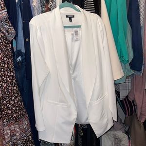 Brand New tags attached never worn plus size white blazer